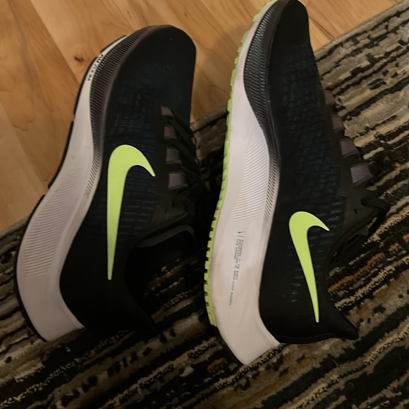 Nike Air Zoom Pegasus 37 - size 11 - Picture 7 of 8